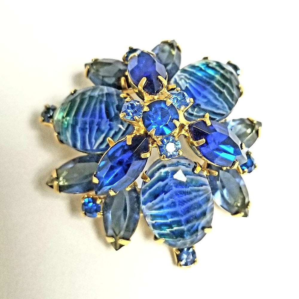 Brooch: Gorgeous Cobalt Blue Aurora Borealis stone